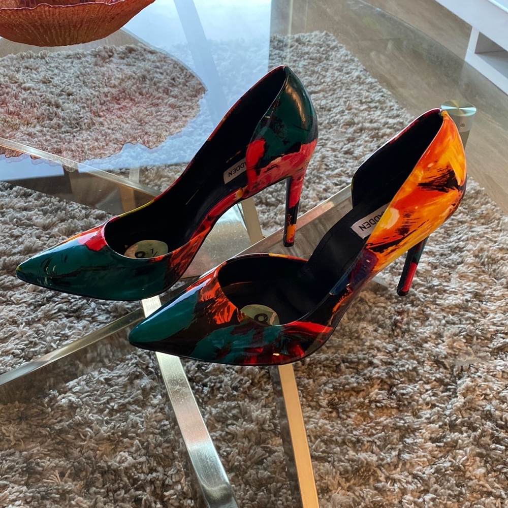 COPY - Steve Madden pumps. Barely worn.